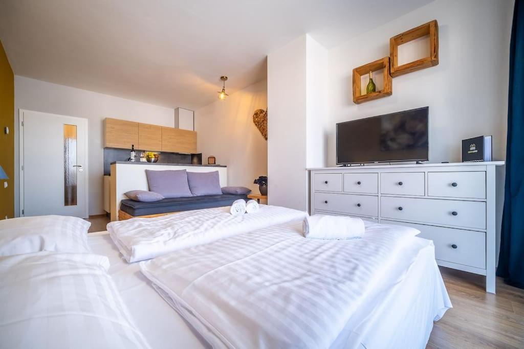 Private Cozy And Quiet Apartment Lipno nad Vltavou Esterno foto